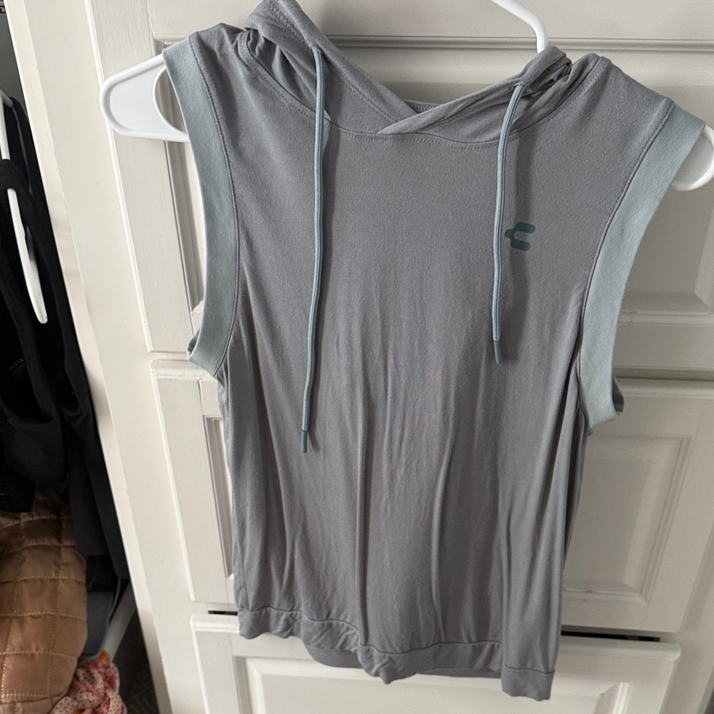 Stylish Gray Sleeveless Hoodie Tank Top